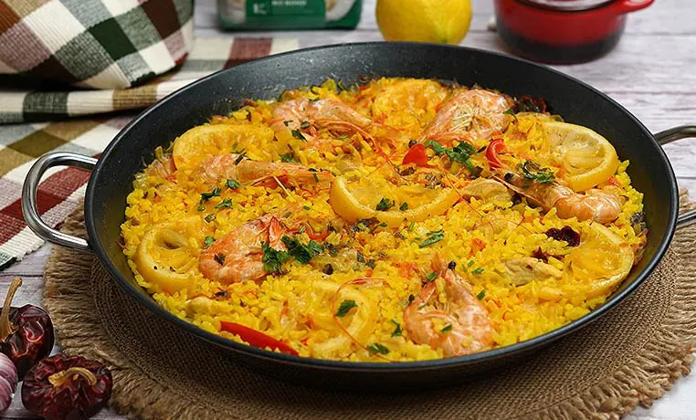 Paella royale aux fruits de mer